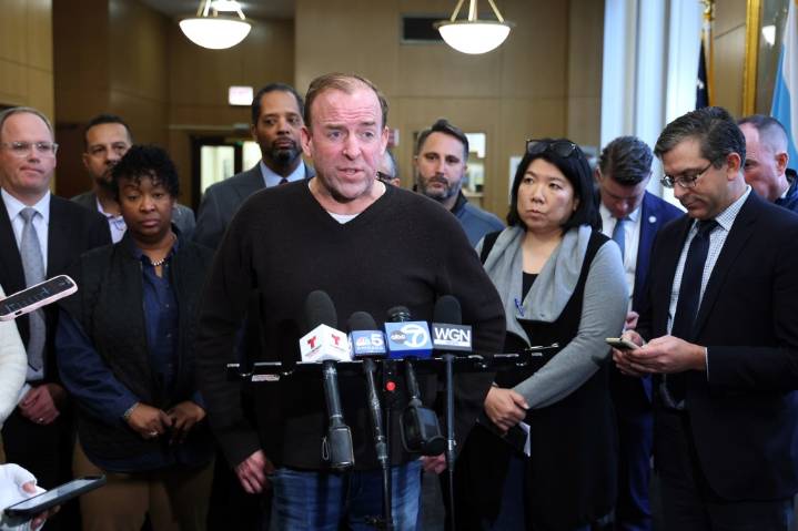 Editorial: Time for union negotiations after death of Mayor Brandon Johnson's head tax