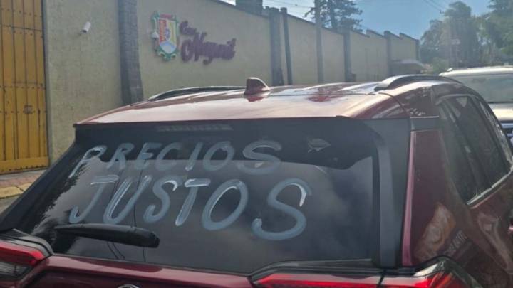 Arroceros marchan para exigir incremento al precio