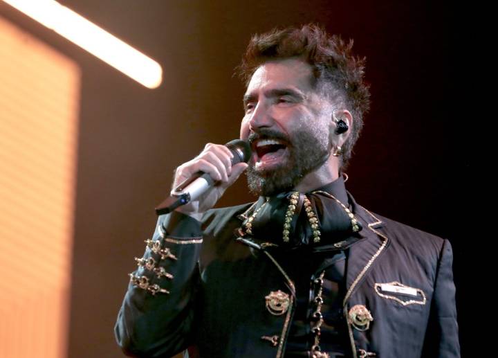 Hijo de Alejandro Fernández lo defiende tras aparecer en concierto ¿con unas copas de más?