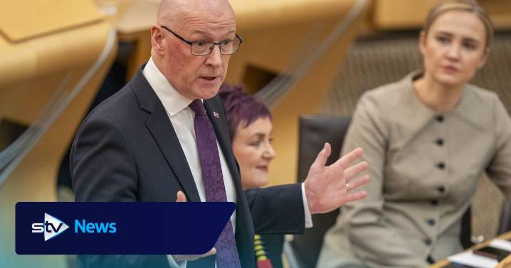 Swinney holds talks on cutting whisky tariffs with US ambassador