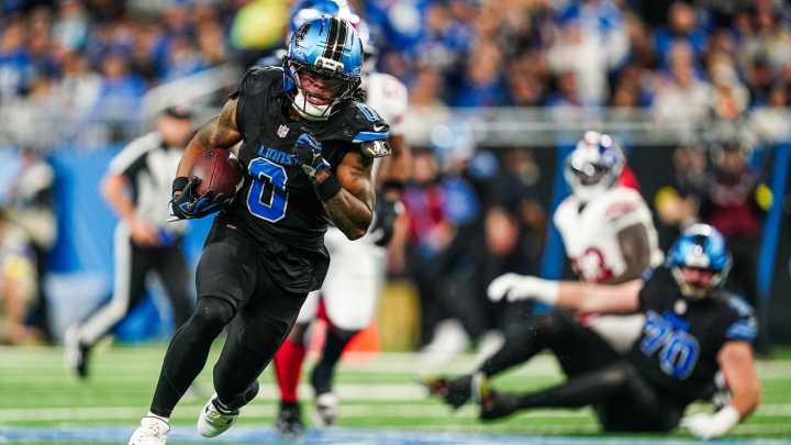 Lions rally to stun Giants, 34-27 in OT, stay in NFL playoff race