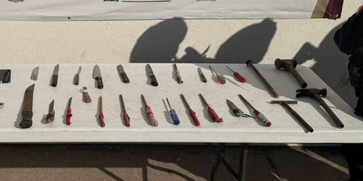 Cuchillos, martillos y desarmadores: autoridades no logran terminar con los decomisos en el penal de Aguaruto