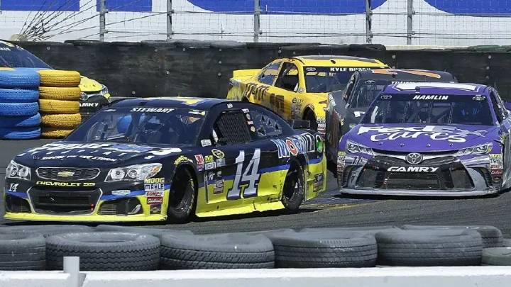 NASCAR Expert Sheds Light on Missing Elements in Race Broadcast Despite Evolving Technologies