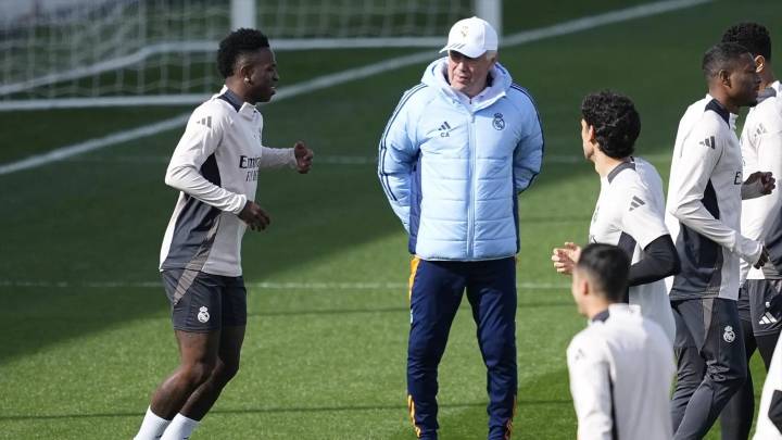 Carlo Ancelotti opina sobre el 'caso Vinícius': "Le dije que cometió un error, pero creo que ya no hay problema"