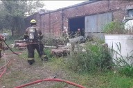 Se incendió un galpón de grandes dimensiones en zona sur de Paraná