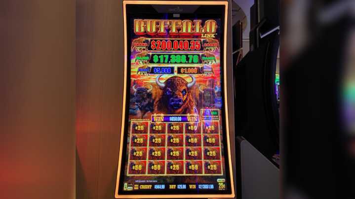 Thunder Valley player takes home over 200k on Halloween weekend