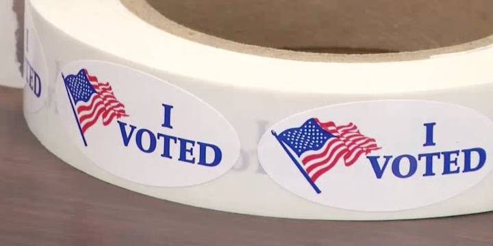Polls close in Iowa city, school board elections