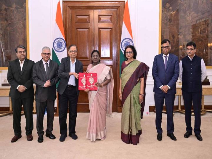 16th Finance Commission submits report on distribution of taxes between Centre, States to Prez Murmu