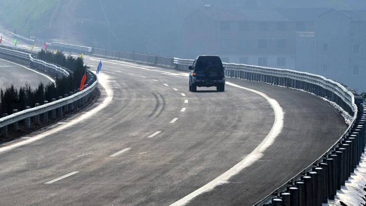 Chinese bridge partially collapses months after opening