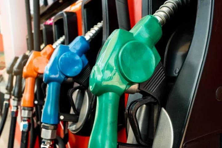 Gas prices: Slight increase at the pumps to start November