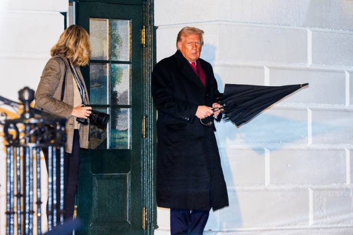 Trump dice que la inmigración es la principal causa de disfunción social de EE.UU.