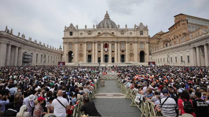 El Vaticano cesa al obispo de Cádiz tras las acusaciones de abusos sexuales