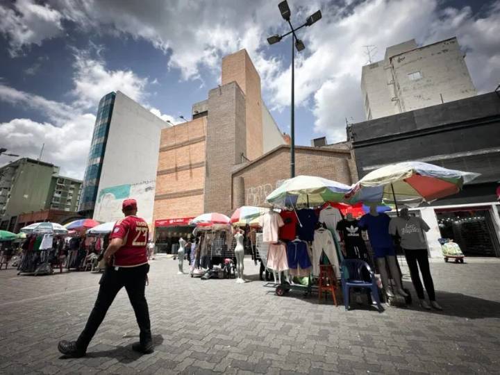 Devaluación del bolívar afecta calidad de vida de los venezolanos