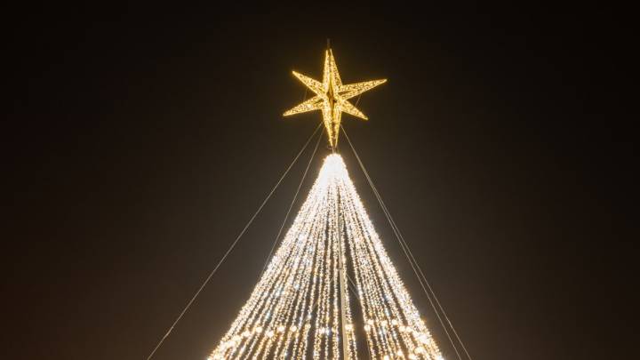 Watch Christmas Tree lighting ceremonies around Bakersfield
