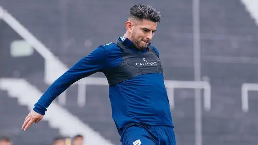 Alianza Lima acaba de solicitar a la Comisión Disciplinaria la rectificación de la segunda tarjeta amarilla a Carlos Zambrano. Dentro de lo argumentado se adjuntan videos y se indica que el acto fue “