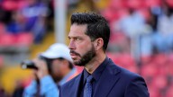 Benjamín Mora deja de ser director técnico del Club Querétaro