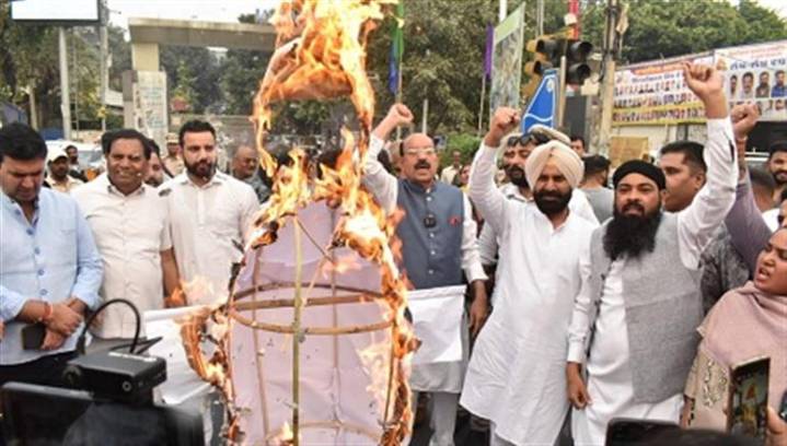 Mohinder Bhagat Leads Protest Against Raja Warring Over Remarks on Late Dalit Leader Boota Singh