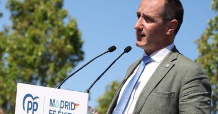 El alcalde de Alpedrete niega el asesinato machista de María del Pilar tras 50 puñaladas y luego rectifica: “Quería mucho a su mujer”