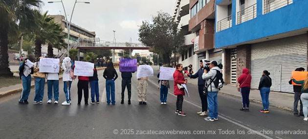 PROTESTAN POR CREACIÓN DE IMÁGENES SEXUALES CON IA DE ESTUDIANTES