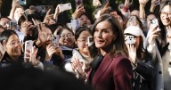 El gesto de la Reina Letizia en China con unos recién casados que está dando la vuelta al mundo