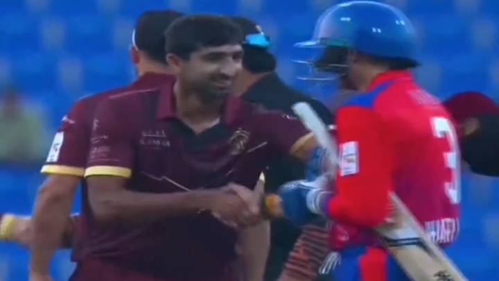 Harbhajan Singh shakes hands with Pakistan bowler in Abu Dhabi T10 league, see pics