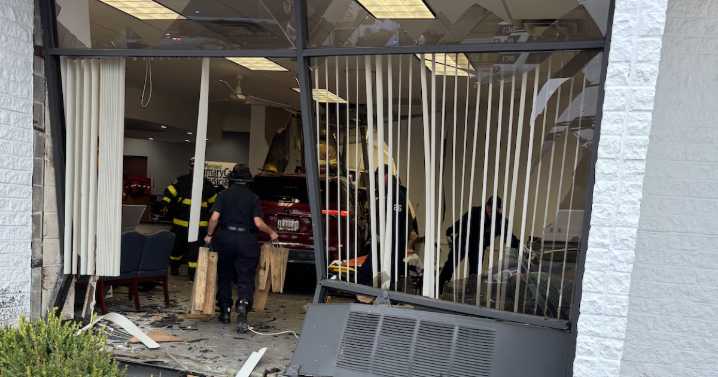 Police cite 78-year-old driver who crashed into Glen Burnie doctor's office, seriously injuring two