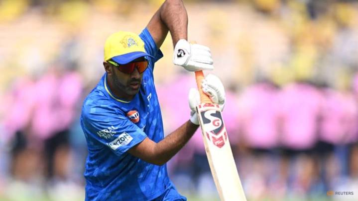 India's Ashwin out of Big Bash League after knee surgery