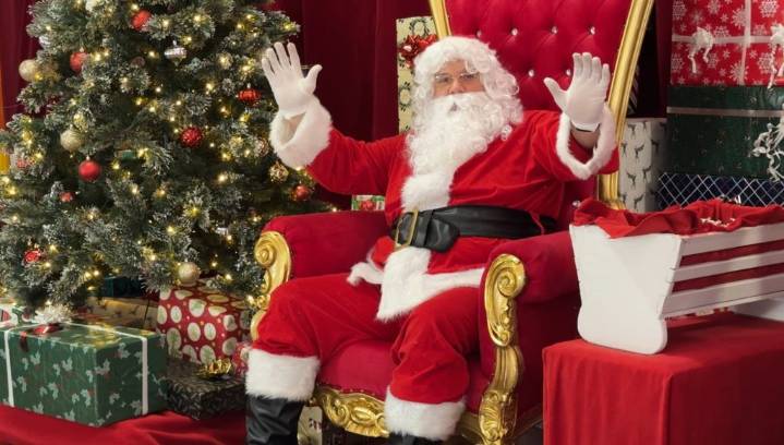 Welcome Hall Mission hosts annual toy giveaway in Montreal