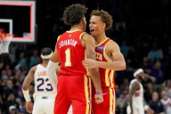 Los Hawks remontan 22 puntos en el último cuarto y vencen 124-122 a los Suns – Chicago Tribune