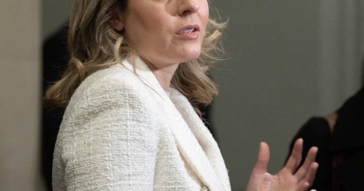 Norwegian defence company pitches Ottawa as Arctic partner in sub procurement