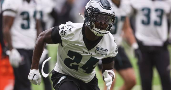 Report: Eagles S Andrew Mukuba to have surgery on broken ankle