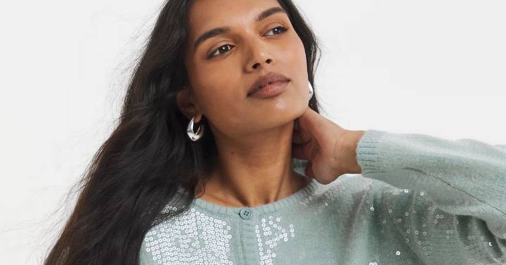 I picked the best curve-friendly partywear outfits from Simply Be’s Cyber Weekend sale