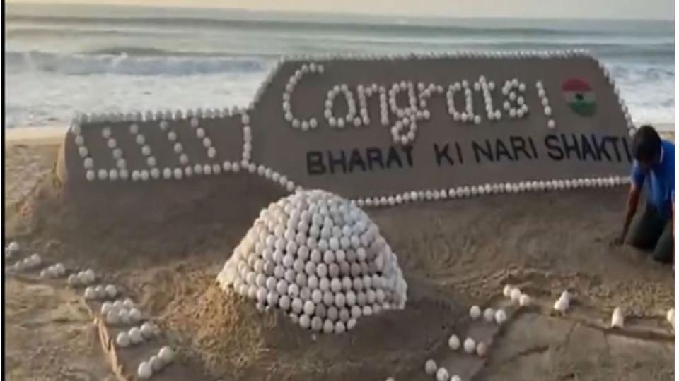 Artist creates sand sculpture at Puri Beach 'ICC Women World Cup Win'