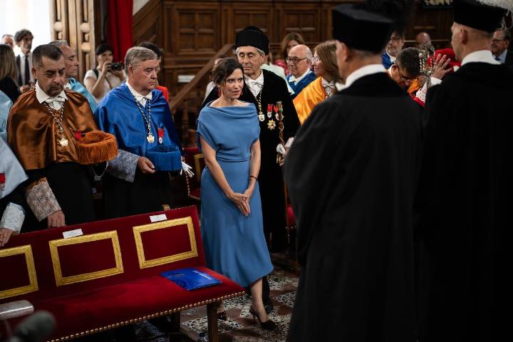 Ayuso recurre el decreto del Gobierno que limita la creación de “universidades chiringuito” sin calidad