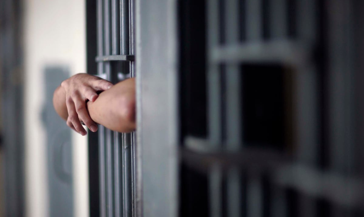 Tras las rejas hombre imputado por violencia doméstica