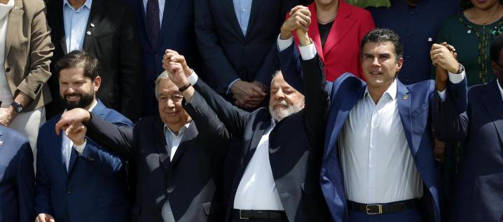 11 países, entre ellos Colombia, se comprometen a impulsar la descarbonización del transporte para 2035