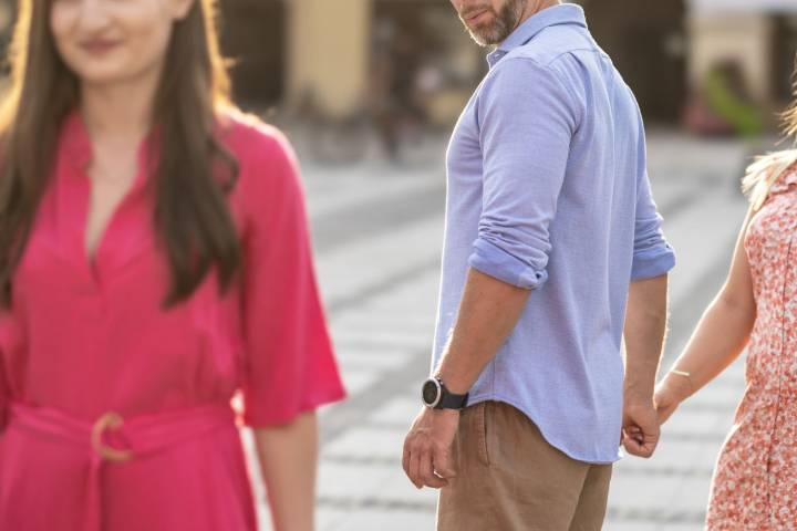 Man Says He's Happily Married but Can't Stop Thinking About His First Wife