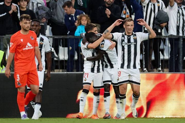 El Castellón jugó con fuego en los minutos finales en el partido contra la Real Sociedad B en Castalia (5