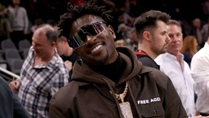 Antonio Brown extradited to face trial for attempted murder charge