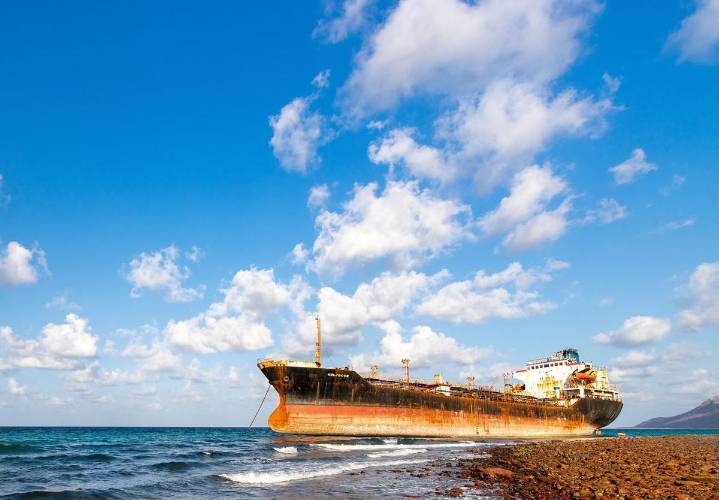 Canarias frente a la flota fantasma del petróleo ruso