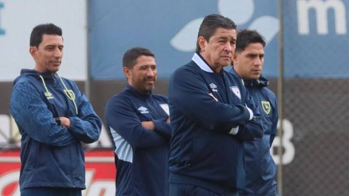 Luis Fernando Tena hace petición especial a la afición guatemalteca para enfrentar a Panamá