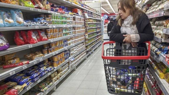 Inflación: cuánto cuesta llenar el "changuito" en cada provincia y qué subas hubo en octubre