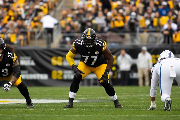 Pittsburgh Steelers rule out promising left tackle after scary neck injury