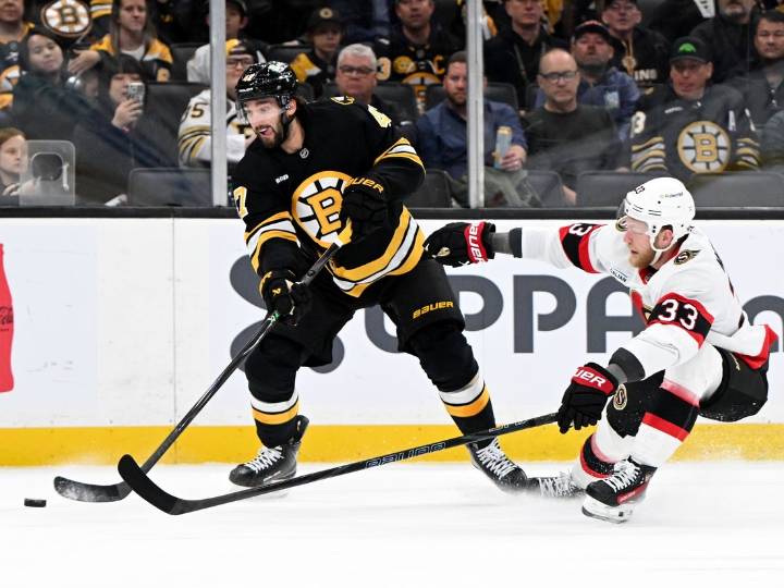 Deadspin | Pavel Zacha saves Bruins with overtime winner against Ottawa