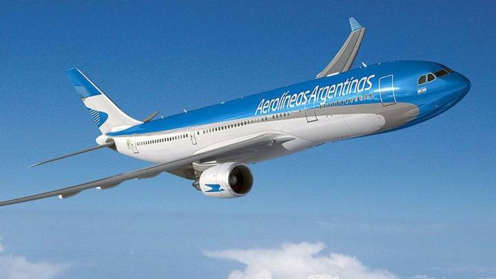 Aumenta la cantidad de pasajeros transportados por Aerolíneas Argentinas durante el finde largo