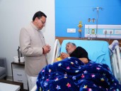 Uttarakhand CM visits hospital to meet UKD leader Diwakar Bhatt