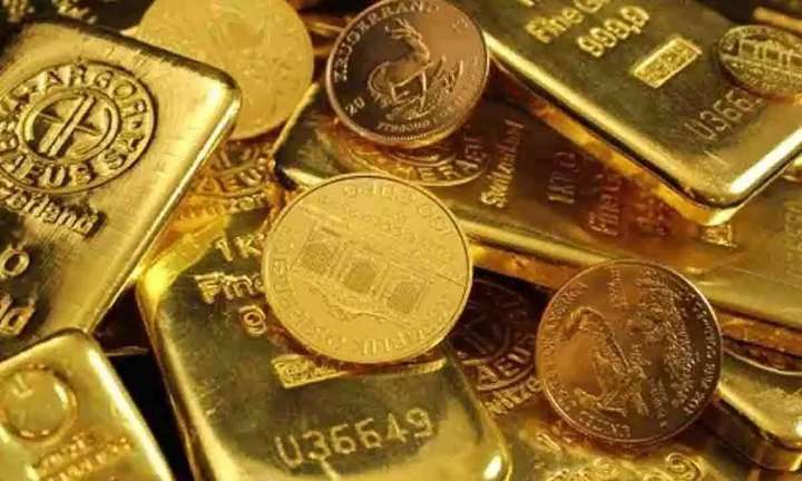 Gold falls Rs 100 to Rs 1,24,600/10g; silver trades flat in Delhi markets