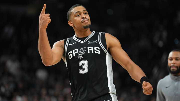 Hawks at Spurs odds, picks and predictions