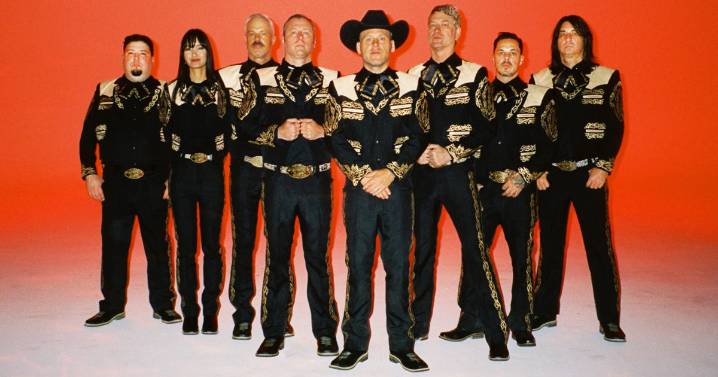 Mariachi El Bronx announce new album, release opening…
