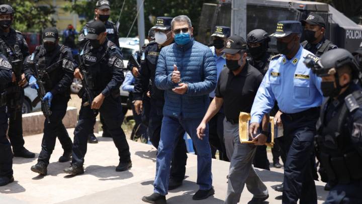 Trump plantea indultar a expresidente hondureño – Telemundo Area de la Bahía 48